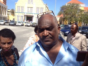 Aubert Wiels denkt dat de opdrachtgevers zich verschuilen in de politieke- en de geldwereld.